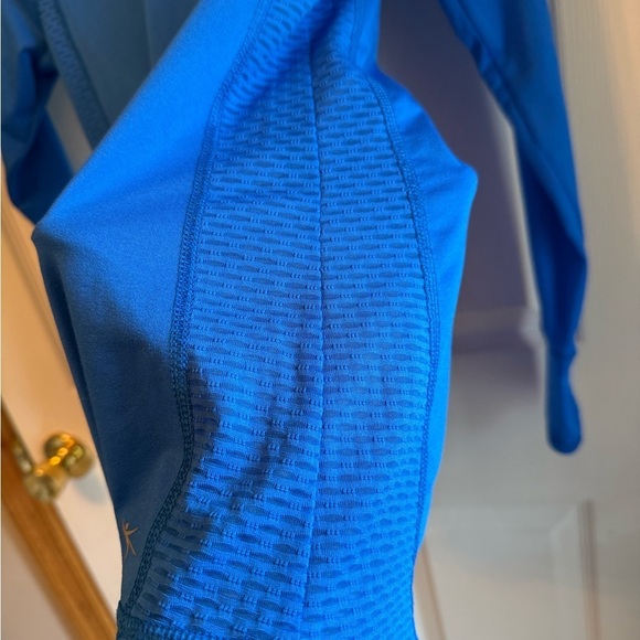 Blue Long Sleeve Danskin Fitted Athletic Top - Picture 7 of 8
